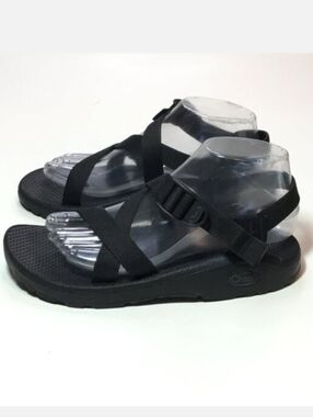 Chaco Women's Z1 Classic Thick Strap Sandals, Black, US Size 8